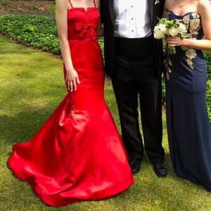 Red mermaid sherri hill prom dress